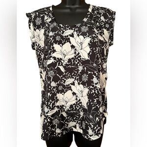 J. Crew black and white floral pull over blouse size 0